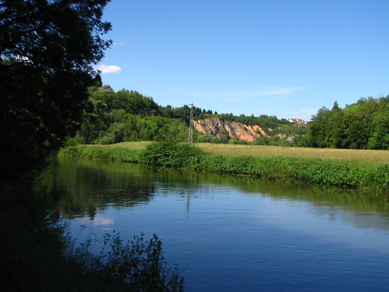 lahn bij dietz.jpg - Mooie rotspartijen bij Diez.